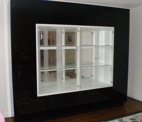 DISPLAY CABINET - Black Glossy Fronts w/ White Matte Case